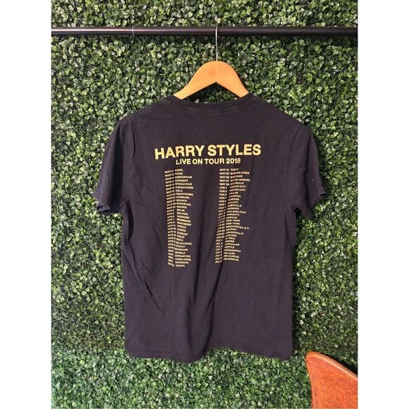 Harry Styles GUITAR Tee MEDIUM LIVE ON TOUR 2018! ORIGINAL CONCERT MERCH! - Picture 3 of 3